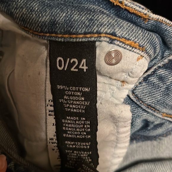 Kendall & Kylie Jean short, 0/24 , worn but still good condition! - Picture 3 of 5